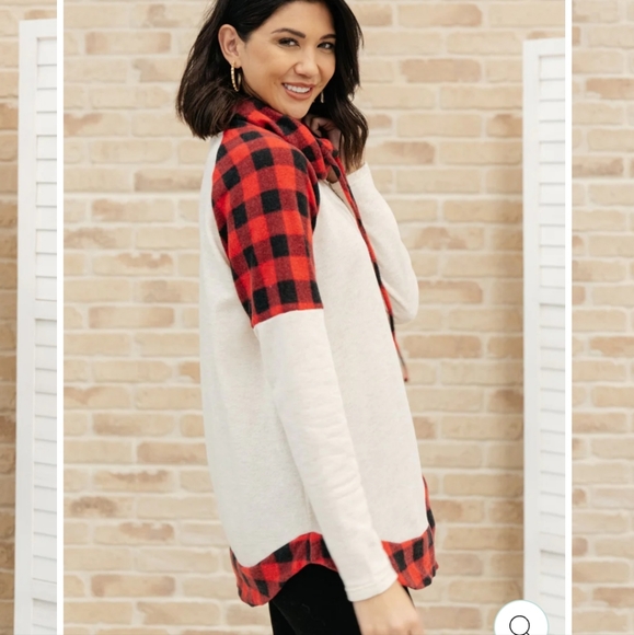 Hailey & Co. Colorblock Cowl Neck Top - Picture 4 of 9